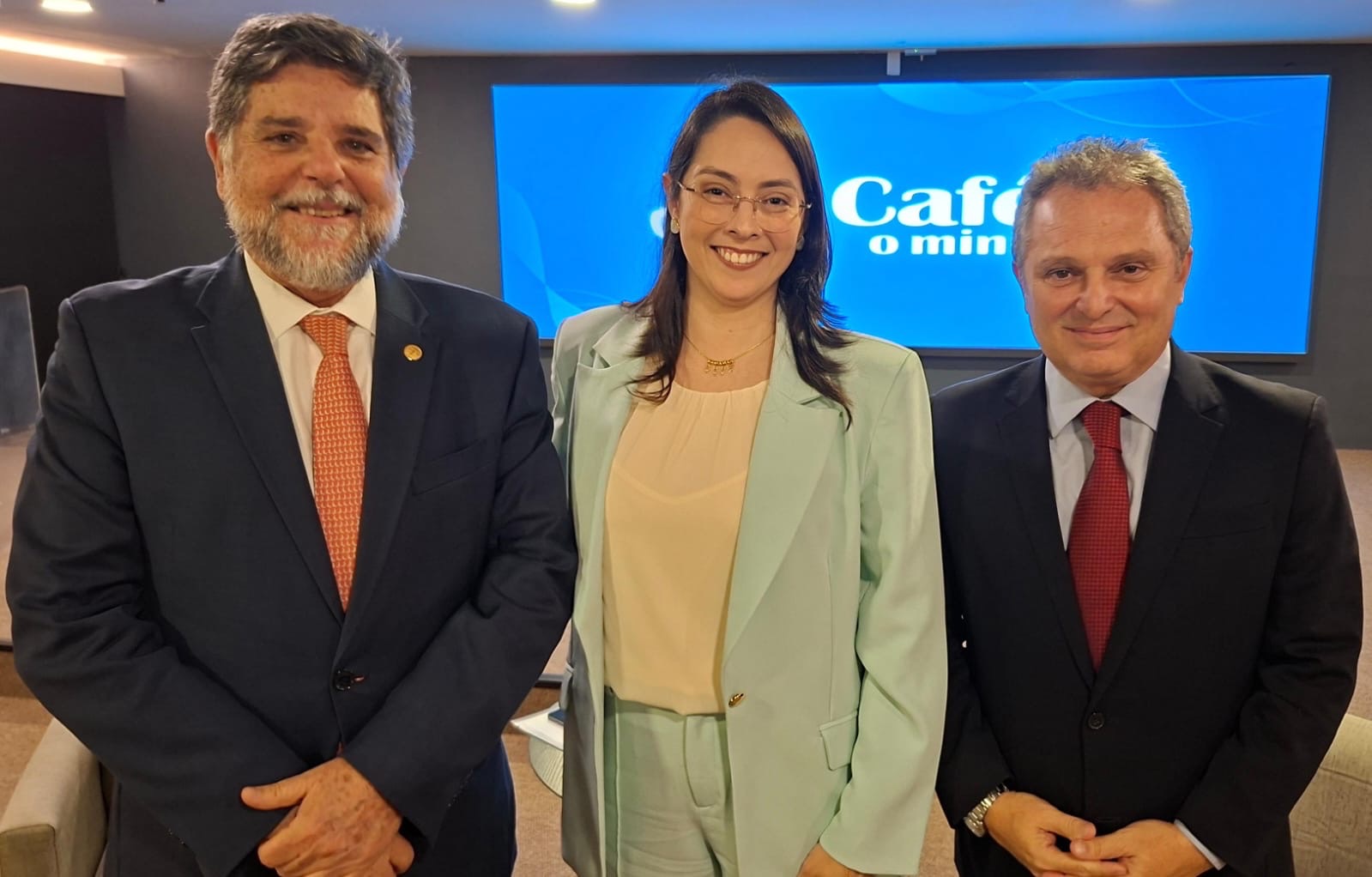 Simepe fortalece diálogo com a Justiça do Trabalho em evento com vice-presidente do TST