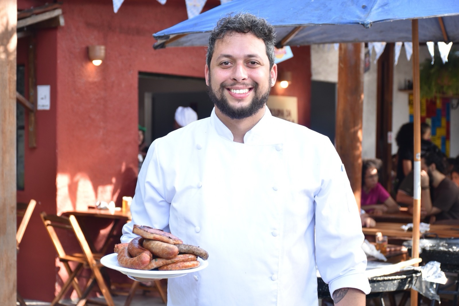 OktoberVárzea mistura tradição alemã, sabores artesanais e samba no Recife